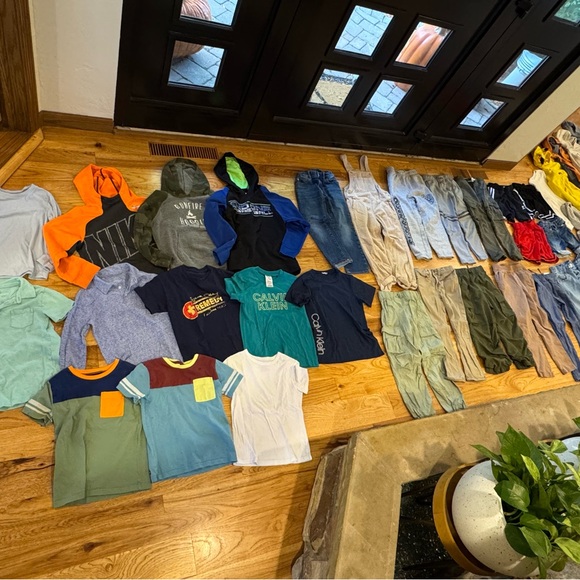 HUGE LOT Boys Size 6 7 8 S M GAP TEA H&M J.CREW NIKE Jeans Pants Sweatshirts - Picture 5 of 16